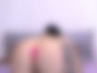 Thayra's Live Sex Cam Show
