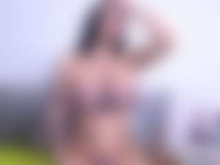 Thayra's Live Sex Cam Show