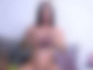 Thayra's Live Sex Cam Show