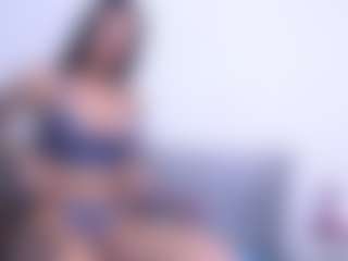 Live cam show with Thayra - Athletic Shaved Pussy on madthumbs