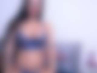 Live cam show with Thayra - Spank on Camsoda