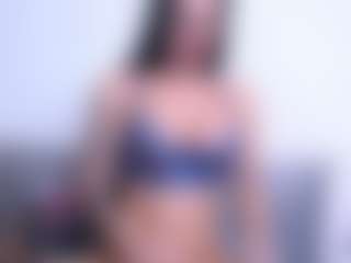 Thayra's Live Sex Cam Show