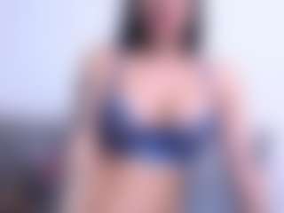 Thayra's Live Sex Cam Show