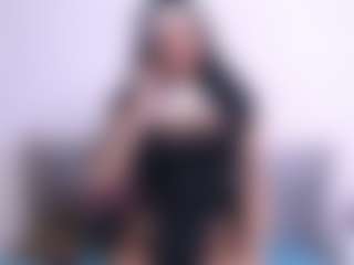 Thayra's Live Sex Cam Show