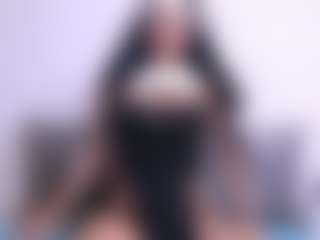 Thayra's Live Sex Cam Show