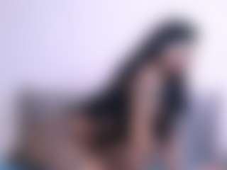 Thayra's Live Sex Cam Show