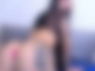 Thayra's Live Sex Cam Show