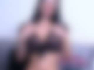 Thayra's Live Sex Cam Show