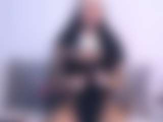 Thayra's Live Sex Cam Show