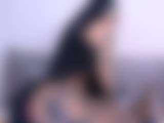 Thayra's Live Sex Cam Show