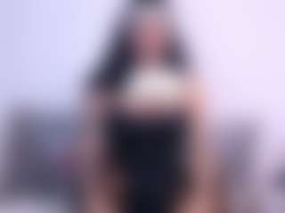 Thayra's Live Sex Cam Show