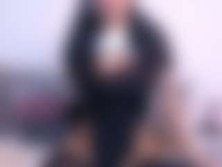 Thayra's Live Sex Cam Show