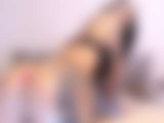 Live cam show with Thayra - Squirt MILF on Sweet Sext