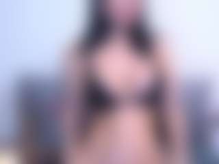 Thayra's Live Sex Cam Show