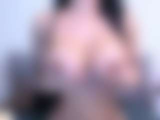 Thayra's Live Sex Cam Show