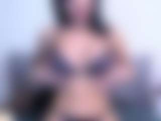 Thayra's Live Sex Cam Show