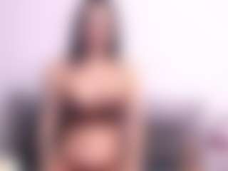 Thayra's Live Sex Cam Show