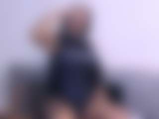 Thayra's Live Sex Cam Show