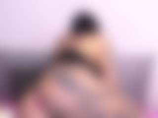 Spettacolo in cam dal vivo con ThayraSmith - Tease su Camsoda
