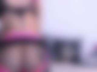 ThayraSmith's Live Sex Cam Show