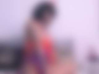 ThayraSmith MILF webcam performer live streaming