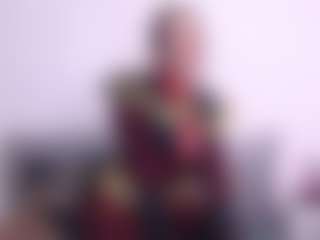 ThayraSmith MILF webcam performer live streaming