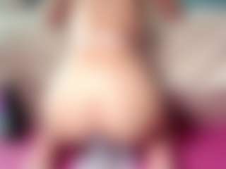 Live cam show with Liza Loveness - Squirt White on Strip Flash - Live Sex Shows