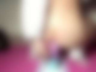 Live cam show with Liza Loveness - Facial Piercings on liverealitysex.com