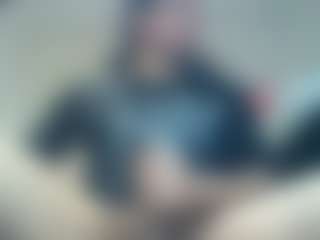 Live cam show with kiltro27 - Dildo on Soda Cam