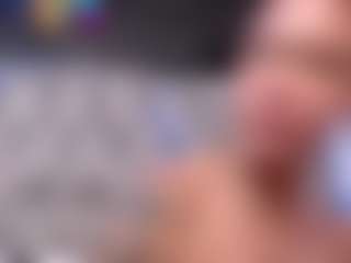 Live cam show with lila-gummy - Double Penetration on StripNow