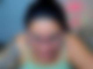 Live cam show with sharoonhills - Moaning on Latina Girls