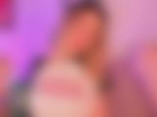 Live cam show with Tammara uwu - Shaved Pussy on AdultVida.com