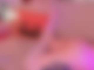 Live cam show with Tammara uwu - Suck on Camsoda