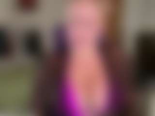 Live cam show with anna-monik - Amateur on AdultVida.com