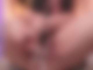 Live cam show with Rubyhot277 - Brown Eyes Blonde Hair on Camsoda