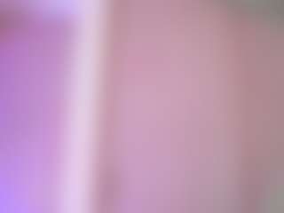 Live cam show with EmilyBell - Tease on studioflirtlive.com