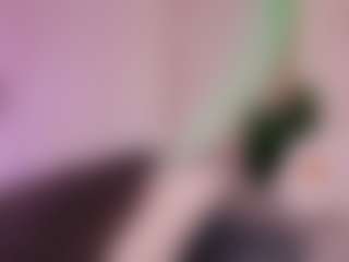 Live cam show with EmilyBell - Latina on Cam Slut