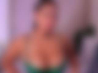 Live cam show with EmilyBell - Toys on studioflirtlive.com