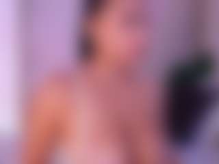 EmilyBell's Live Sex Cam Show