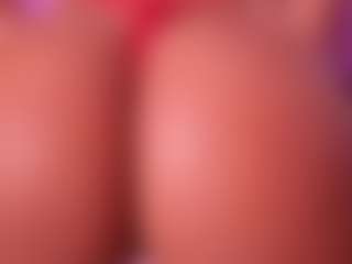 Live cam show with EmilyBell - Dildo on Milfs Live