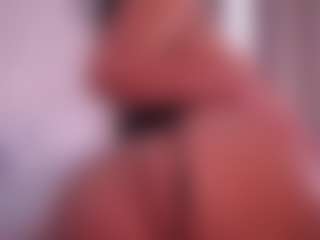 Live cam show with EmilyBell - Anal Latina on Gym Cam Girls