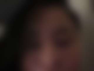 Live cam show with EmilyBell - Dildo Brown Hair on fuklive.com