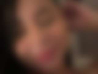 Live cam show with EmilyBell - Strip on crypto-cams