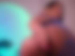 Live cam show with EmilyBell - Wet on thefappeningchat.com