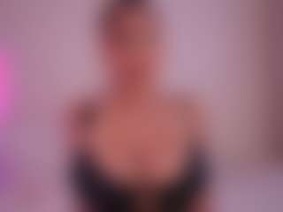 Live cam show with EmilyBell - Blowjob Brown Hair on Camsoda Late Night