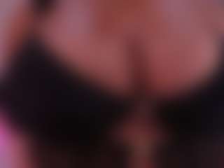 EmilyBell's Live Sex Cam Show