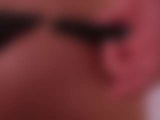 Live cam show with EmilyBell - Deepthroat on SpunkLive