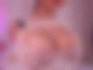 EmilyBell's Live Sex Cam Show