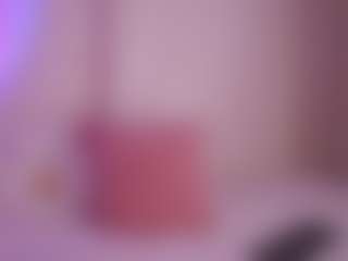 Live cam show with EmilyBell - Double Penetration on Camsoda
