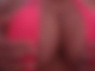 Live cam show with EmilyBell - Pornstar Bedroom on Camsoda